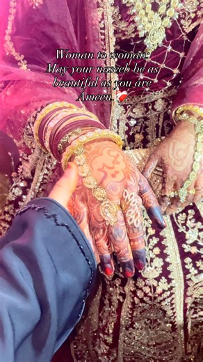 𝑹𝒐𝒛𝒊🌙 on Instagram: "Tag your favourite girl..🩷 . . #bride #tagyour #likeformore #hennalove #follow #unique"