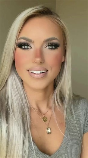 Okay so I just gotta know…what Goli gummies are your favorite?! I bet you can guess which ones mine are…😉 So many benefits and they taste yummy to! Shop https://go.goli.com/hannaleemarie?flow=bm Code: HANNALEEMARIE | Beauty by HannaLee