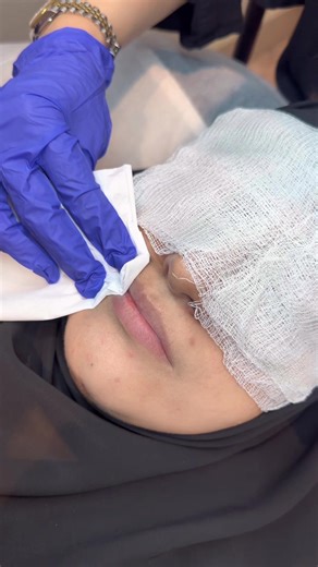 Enhance Lips Naturally: Semi-Permanent Makeup