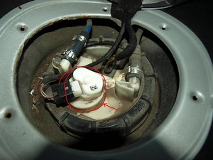 Fuel Pressure Sensor replacement on W203 (C230...