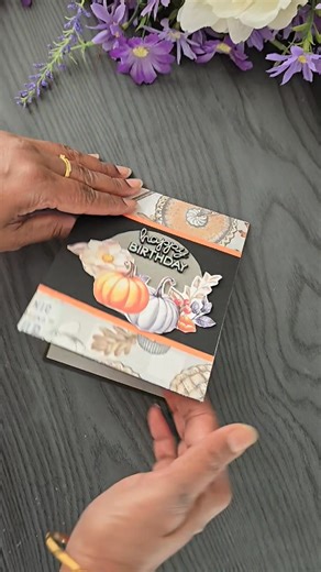 In this video, I’ll show you how to make a beautiful handmade greeting card step by step with clear measurements. Perfect for birthdays, anniversaries, Christmas, or any special occasion. Even beginners can follow along easily! 🎉 📐 What you’ll learn: Exact paper sizes and fold measurements Simple cutting and layering tips Easy decoration ideas for a professional finish 🖌️ Materials used: Colored cardstock, scissors, ruler, glue, decorative paper & embellishments Make your greeting card unique