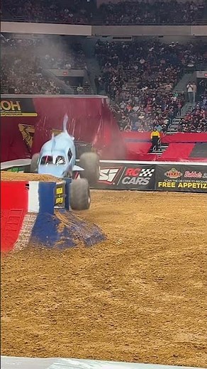 Kevin Crocker & Megalodon with a consecutive backflip in San Antonio 1! #2026 #monsterjam #backflip