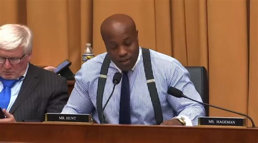 RT @RepWPH: What we’ve learned from the radical left is: Ten Commandments in schools, BAD.Islamic pamphlets, GOOD.Ten Commandments, BA…