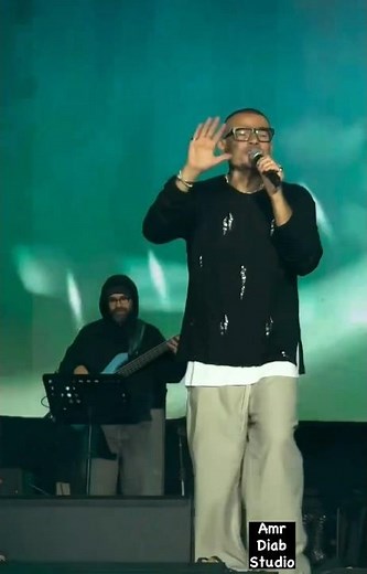 عمرو دياب - قمرين (حفلة) Amr Diab - Amarain (Concert)