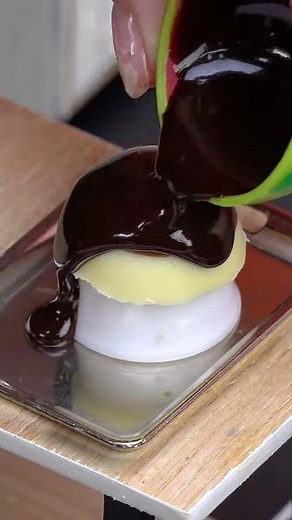 Mini Chocolate Mouse Cake