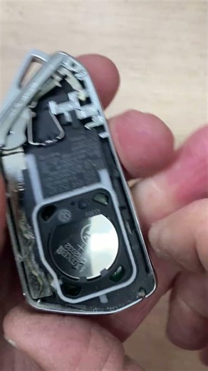 VW smart key battery change -EASY DIY #automobile #remotebattery #mechanic #remotecontrol