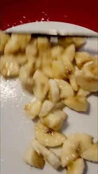 KEEP BANANAS FROM TURNING BROWN