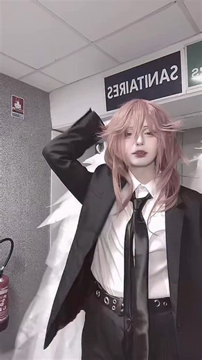 Lin🪼 on Instagram: "I have been playing ff7 everyday ughhh i need cloud so bad 🤤 #cosplay #angeldevil #chainsawman #cos #fyp #viral #cosplayerofinstagram #meow #trendingreels #csm #trend #angeldevilcosplay #chainsawmancosplay @chainsaw_en"