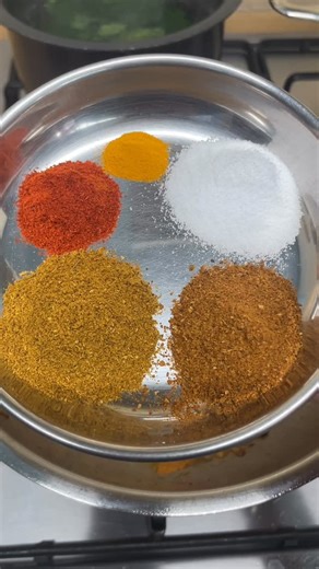 Shaili Patel on Instagram: "⭐ Palak Paneer Kofta Curry Recipe 🧾 Ingredients 🔹 For Kofta • 250 gm paneer • 1 boiled potato • 1 tbsp ginger-garlic-chilli paste • 2 tbsp maida (all-purpose flour) • Salt as needed • Oil for frying 🔹 For Palak Gravy • 1 onion (finely chopped) • 1 tomato (finely chopped) • 1 tbsp ginger-garlic-chilli paste • Salt as per taste • ½ tsp turmeric powder • 1 tsp red chilli powder • Paneer masala (optional) • Kitchen king masala • Boiled spinach (palak) puree • Water as