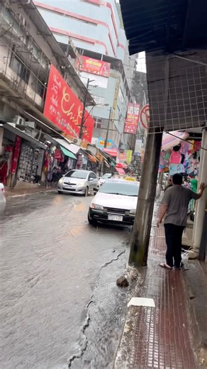 Ciudad del Este, Paraguay 🇵🇾 #travelvlog #travel #vlog #paraguay #rain #citylife #citytour