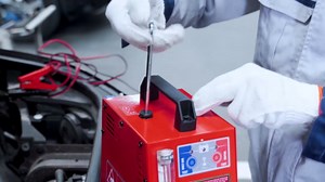 Automotive Smoke Machine, Evap Smoke Tester Automotive with Built-in Air Compressor, Vehicle Leak Diagnostic Detector Tools Kit, Suitable for Cars, Trucks and More