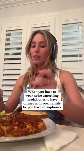 #stitch with @alix earle Misophonia explained: it may cause a strong reaction to sounds such as dripping water, chewing, snapping gum, or repetitive noises, such as pencil tapping