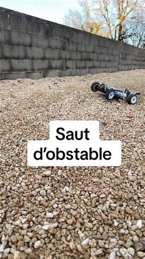 Je test ma RC sur des petits tremplins, aucun dégâts, elle fait carrement le JOB 👍 @GeekbuyingShop #rc #rccars #rccarsoftiktok #voitureradiocommande #buggy #modelreduit #voiture #rcdrift #modelisme @rcspeedcars