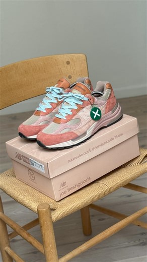 Simon Steenberg on Instagram: "LPU 💞 @joefreshgoods x @newbalancelifestyle 992 “Aged Well“ Did you know? 🤔 The colorway is designed to look sun-faded and worn in on purpose — a nod to time, nostalgia, and Joe Freshgoods’ first New Balance collab. Because some things only get better with age 🙏🏼 . #gotitonstockx #joefreshgoods #newbalance992 #nb992 #nbmade ad/gifted"