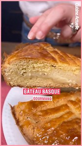 128K views · 846 reactions | Hop, tous en cuisine ! On prépare ensemble le seul et unique gâteau basque traditionnel 北 Pour ce gâteau bien gourmand, il vous faut : 200g de beurre 320g de sucre 6 jaunes d’oeufs 3 oeufs 450g de farine 1cuil. à moka de levure chimique 50cl de lait 120g de sucre 1 gousse de vanille 2cuil. à soupe de rhum 1 pincée de sel 10g de beurre pour le moule 2cuil. à soupe de farine pour le moule #recettefacile #ideerecette #gateau | Cuisine Actuelle | Facebook