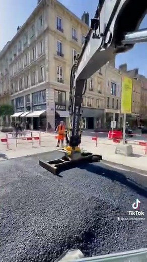 Lame de nivellement ENGCON + Volvo EWR130E a Rouen AC EXCAVATOR