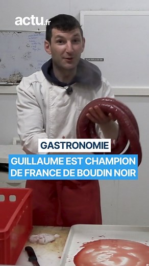 Champion de France du boudin noir, Guillaume dévoile les étapes de sa recette traditionnelle 👆 #gastronomie #cuisinemaison #tradition | actu.fr