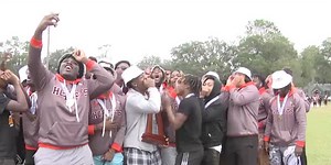 Hawthorne welcomes home state champions
