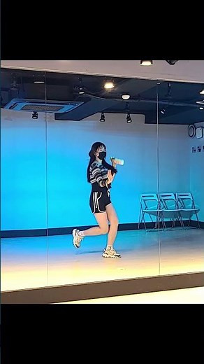 췄다 던질까말까
