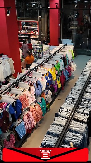 Fui al Distrito T Mobile centro de entretenimiento de Puerto Rico. Muy difrente, vaina bonita de la vida. Royking50 #puertorico | RoyKing50 | Facebook