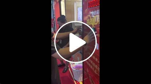 China: Chinese man wins “10-second challenge” perfectly - NewsBreak