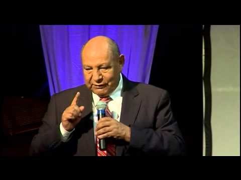 Pastor Alejandro Bullón - Escuela Sabatica