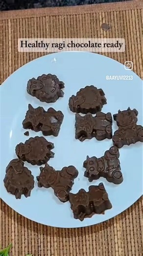 Healthy chocolate for your little ones 🍫💛Made with the goodness of ragi, dry fruits & jaggery ✨#food