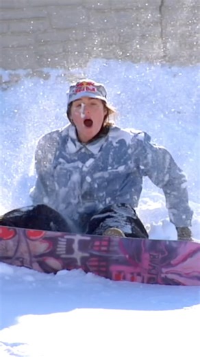 Grace Warner in ROOTS #snowboarding #burton #snowboard