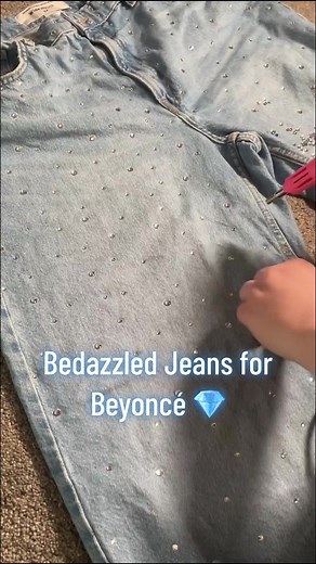 DIY Bedazzled Jeans Tutorial for Beyoncé 💎