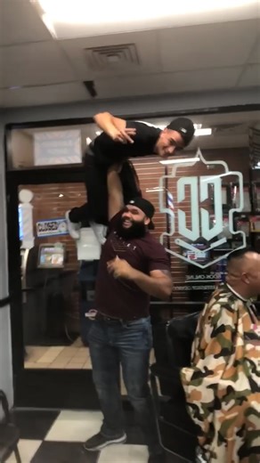 Truckstop barbershop vibes #route66 #trucker #truckerlife #barber #barbershop