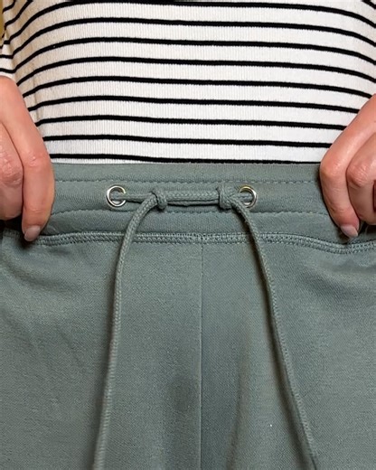 How to tie an adjustable knot | Outfit Anatomy