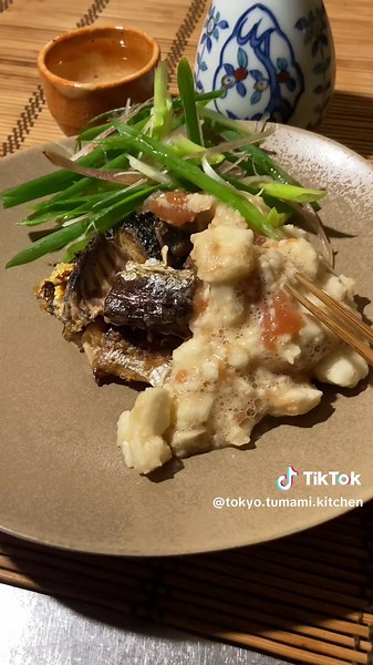 苦手だった鯖缶を美味しく食べられるようになった方法 ◇◇今回のレシピ◇◇ 鯖缶…1缶 長芋…50g 梅干し…1個 白だし…大さじ1杯 ぽん酢…小さじ1杯 万能葱…3本 茗荷…1個 生姜…5g #TikTokグルメ #おつまみレシピ #簡単レシピ #おつまみ #料理動画 #TikTok料理 #さば #鯖缶 #サバ缶 #さば缶 #サバ缶レシピ #鯖缶レシピ