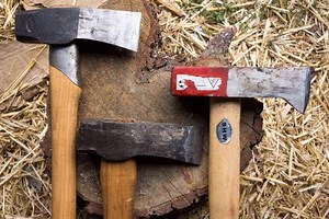 Splitting Axe Review: 3 Axes   3 Mauls | The Tool Merchants
