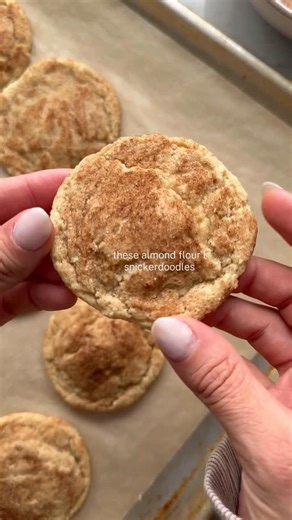 Jess Bippen, MS, RD on Instagram: "ALMOND FLOUR SNICKERDOODLES // we’re making cookie boxes this weekend and these are one of the many cookies we make every year. Comment “COOKIES” and I’ll send you the rest of the cookies we’re making! I looove the chewy texture of these and that classic cinnamon sugar snickerdoodle flavor (but also that they’re a little more blood sugar friendly!!) 1 ½ cups almond flour, packed 1/2 cup tapioca flour 1/2 tsp baking soda 1/2 tsp cream of tarter 1/2 tsp kosher sa