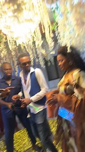 Mimi Tiktok Officiel voulais rien comprendre 🤣🤣 de 100 invités on n’ai passé à 150 invités 🤣🤣🤣 Une petite fête en famille et les proches Zunonbook_offocielY'Africa Luxury Event une semaine d’organisation tellement j’étais pas disponible 🤣🤣🤣🤣🤣 merci mes camarades milliardaires je vous aime 🫶 | Canaan Coiffure Chez Clarisse perruque
