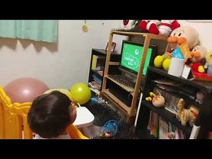 4-year-old child watching NHK Educational TV 0655 song "Sleep warning in effect"