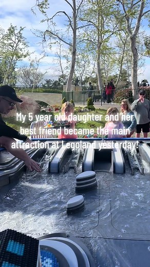 My 5 year old Lego loving girl and her best friend built the biggest ship at Legoland yesterday and became a main attraction. They gathered a group of over 20 adults who were cheering them on as their ship took its first voyage. 💪🏼💁🏼‍♀️🫶🏼 Proud mama.