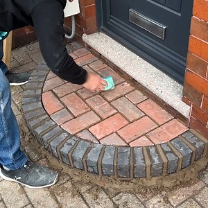 Semi-Circle Door Step Bricklaying | Stu Crompton