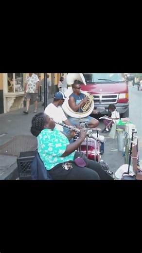 Halftime Show: Doreen's Jazz (Doreen Ketchens) - Just a Closer Walk With Thee