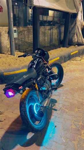 Night Rider Mode: Neon-Lit Hero Splendor 💙🔥