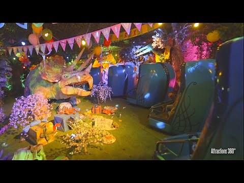 Cute Dinosaur Dark Ride at Europa Park | Madame Freudenreich Curiosités