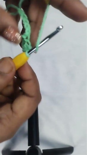 “HDC stitch crochet | Beginner friendly 🧶Practice slow for neat stitches”