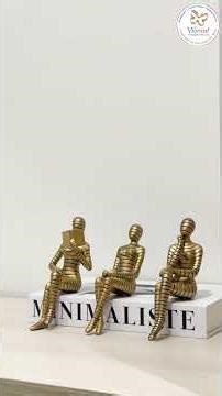 Minimal 1600 Sq Ft Office Design