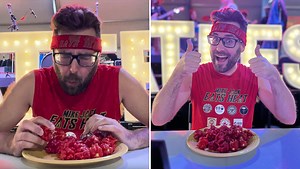 Speed eater Mike Jack scoffs 25 "extremely hot" Carolina Reaper peppers in record time