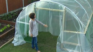 How to fit a Polytunnel Cover