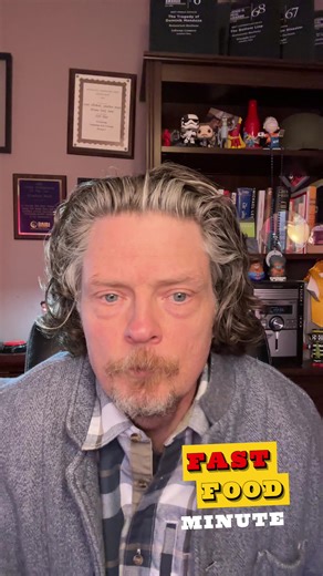 In which i talk about @Pizza Hut and its new #restaurant design that looks an awful lot likd any other #fastfood chain. The reason: Doordash, Uber Eats and the advent of third party #delivery. #fastfoodminute 12/3 #business #competition #QSR #finance #pizza