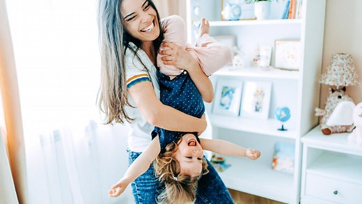 5 Easy Sensory Activities That Help Calm Kids Down Before Bed