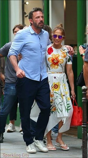 Jennifer Lopez Street Style Outfits Collection #styleinspiration #celebritystyle
