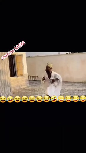 somalida maanta 😂🤣#haykal #qurbe #somaliland #xamar #somalitiktok #qarxis #funnyvideo #wllgureey1 #babja #qurbe #maslaxmgm #sharmaboy #qosolka_aduunka #maslaxmgm #qarxis #xamar #shadiyosharf #