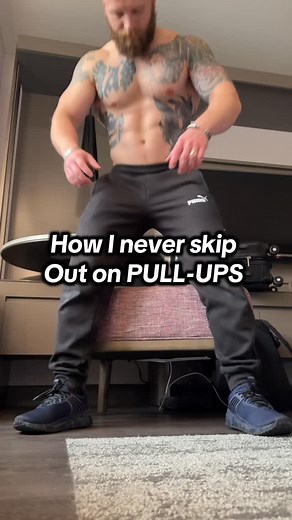 How am I so efficient and good at pull-ups? Because i constantly do them. We become better at that which we practice most. If you want to hit 50, 60 reps in one go someday…you have to put in the work! The bigger and more defined back is just a natural by product of all the work 💪🏻 #homeworkout #calisthenics #pullups #motivation | Fitfrhome